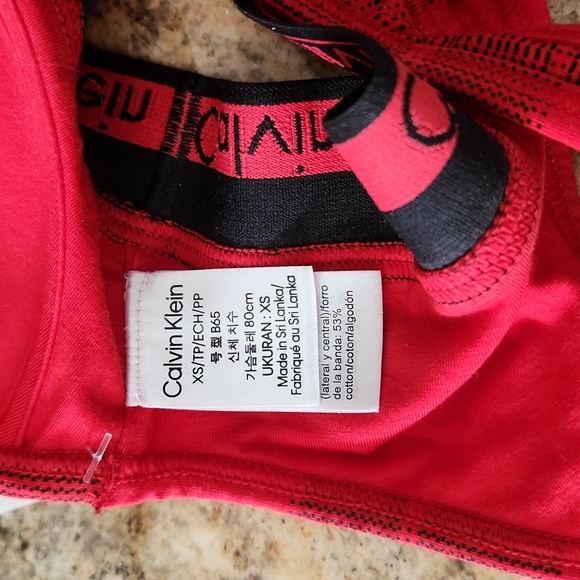 Calvin Klein PLAID Red & Black Printed Bra. NEW. Lightly Lined - Picture 9 of 12